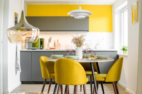 Homefy Come-Together Apartment - Balkon - Aufzug - Free Parking - Smart TVs